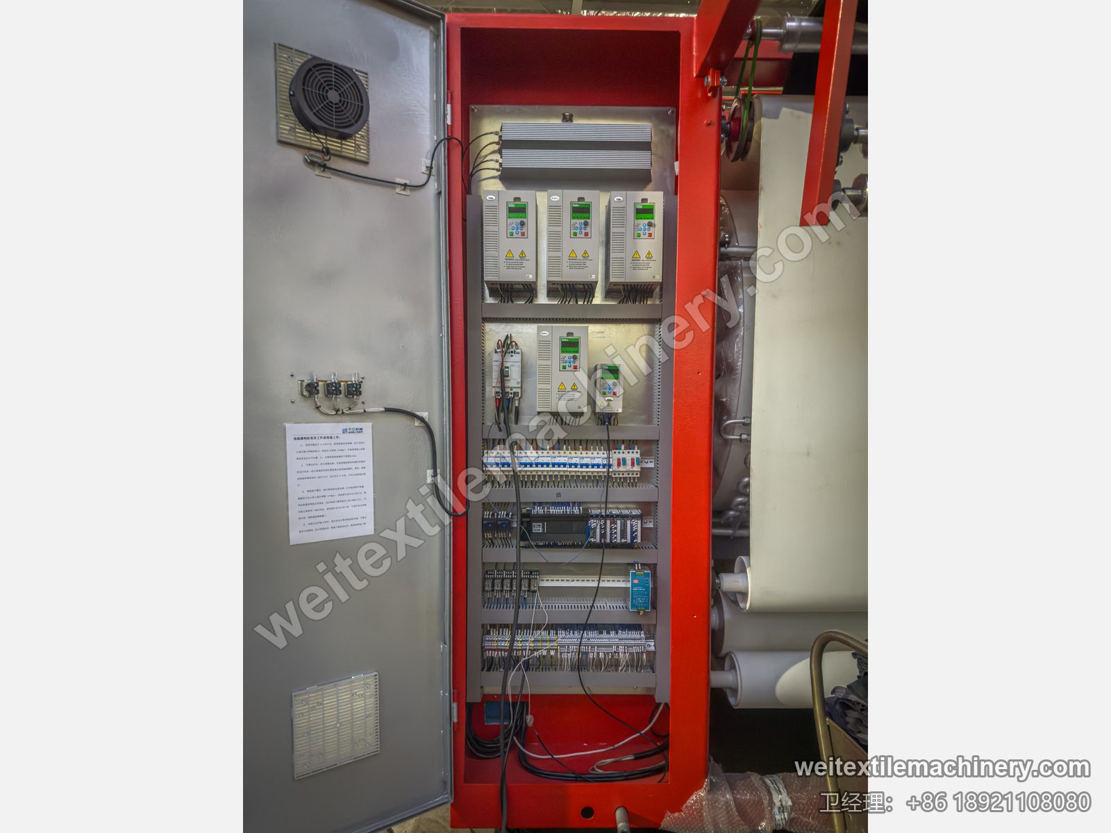 二手 Sperotto Rimar Multidecat 2.0 连续蒸呢机电控柜内部，变频器、PLC 与千立机械操作须知贴纸